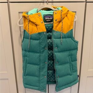 Patagonia Turquoise and Mustard Vest small